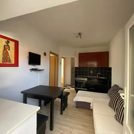 Apartment Comfortable In / 53 M² / Stunning Viewb Vodice