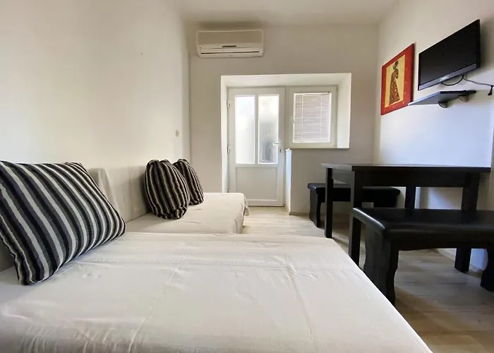 Comfortable In / 53 M² / Stunning Viewb *