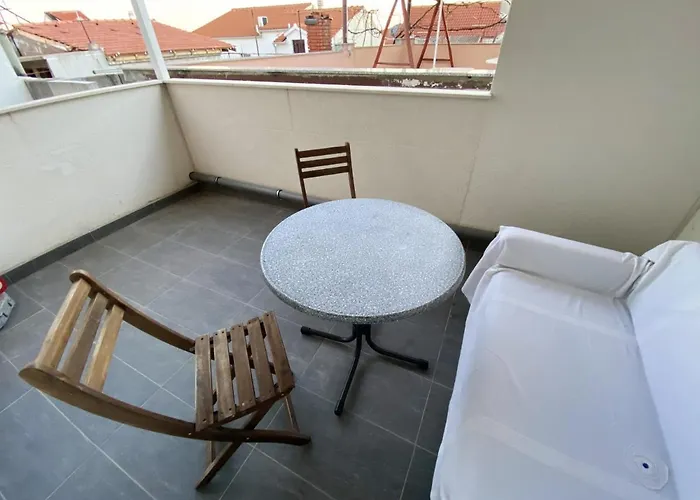 Comfortable In / 53 M² / Stunning Viewb Appartement Vodice